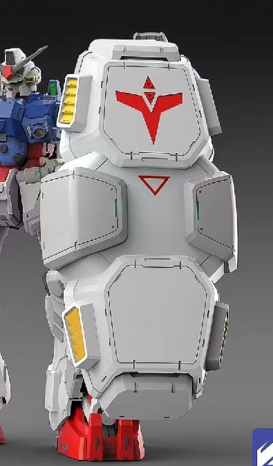 Reference picture showing the Physalis Gundam, kit's shield. 